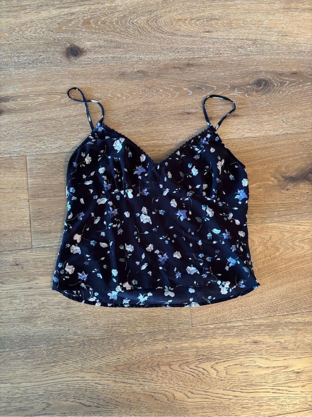 Wilfred Black Floral Satin Camisole Cropped